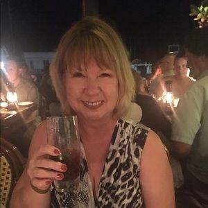 Meet your Posher, Connie